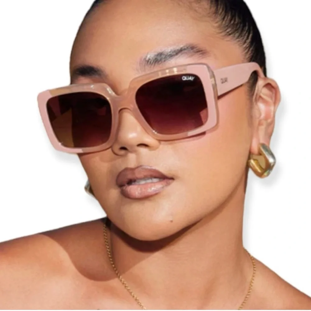 QUAY Total Vibe Sunglasses Polarized Pink Frame Brown Lens NWT